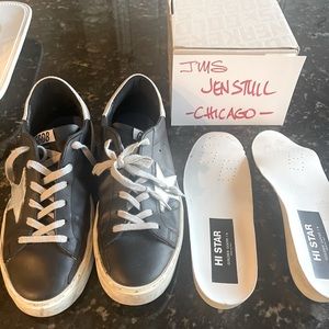 ⭐️ HI STARS 40
⭐️ $325shipped
⭐️ comes with box and bag

Worn a handful of times